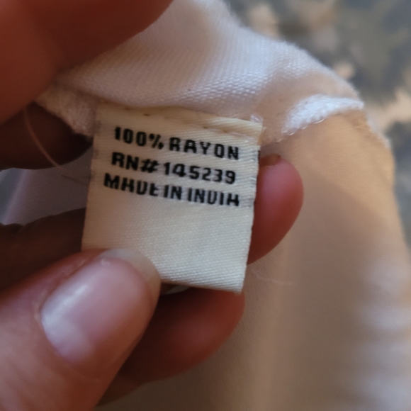 Sim & Sam ladies short sleeve blouse. Size small. - Picture 5 of 5